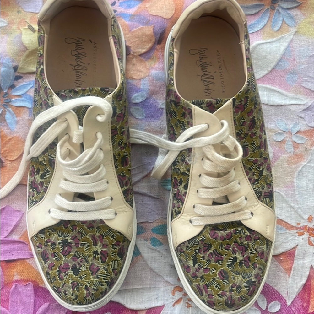 Anthropologie Cream Sneakers with Floral Design-size 8 like new